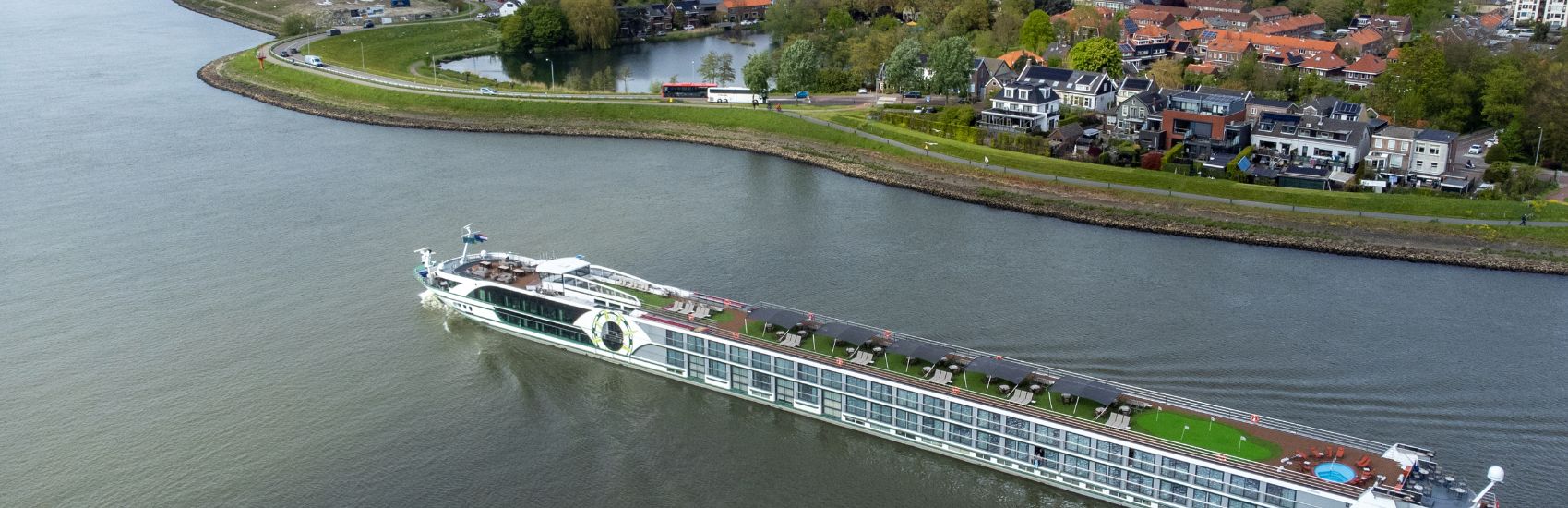 Discover Tauck’s Travel Styles: Land Journeys & Cruises 2