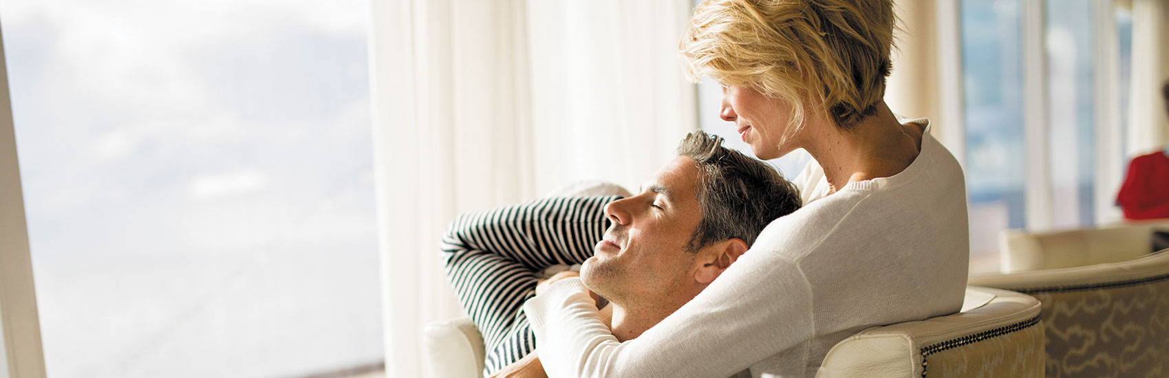 Elevate Every Moment: Exclusive Regent Amenities & Bespoke Benefits Through Direct Travel